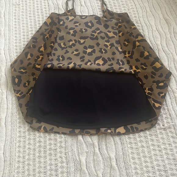 Leopard Print Sleeveless Top - Picture 3 of 7